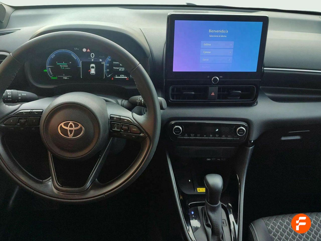 Foto Toyota Yaris 15