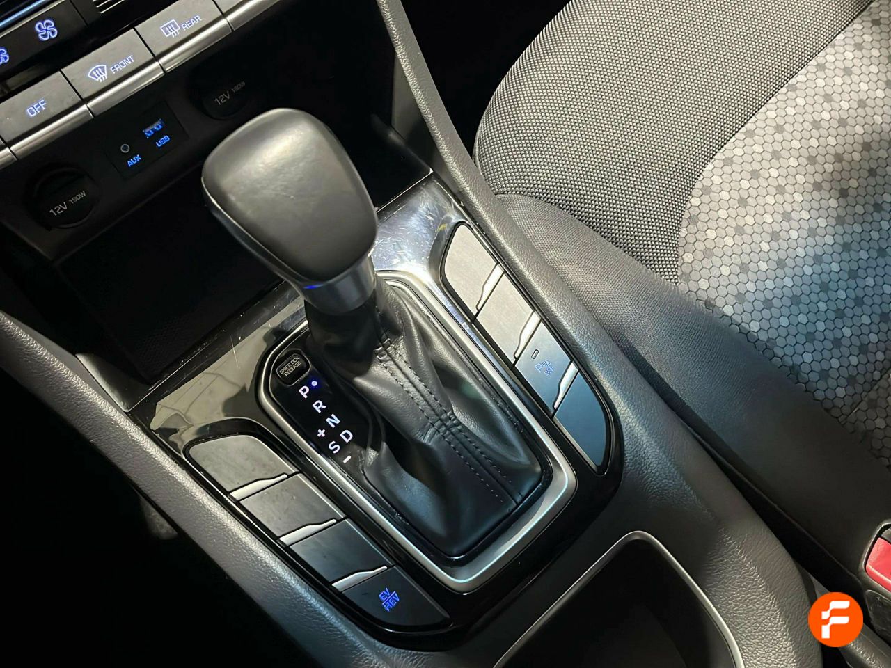 Foto Hyundai IONIQ 47