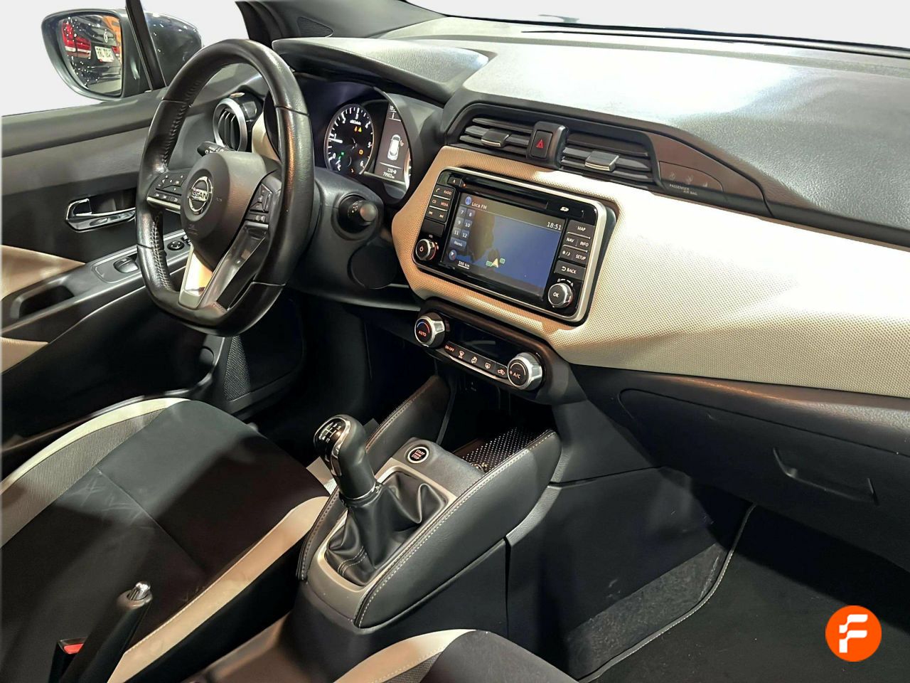 Foto Nissan Micra 13