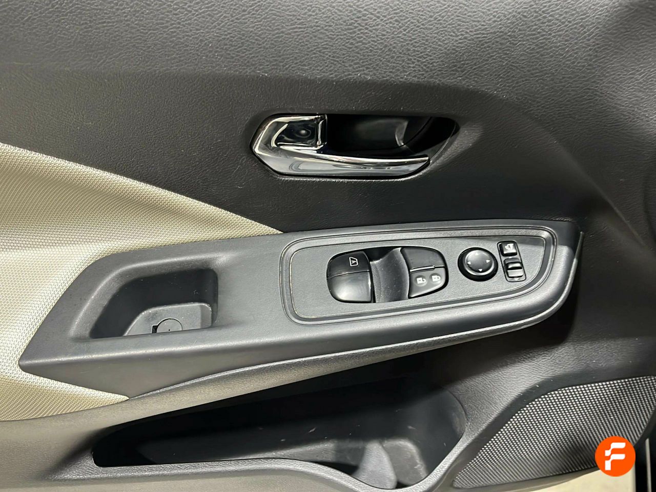 Foto Nissan Micra 15
