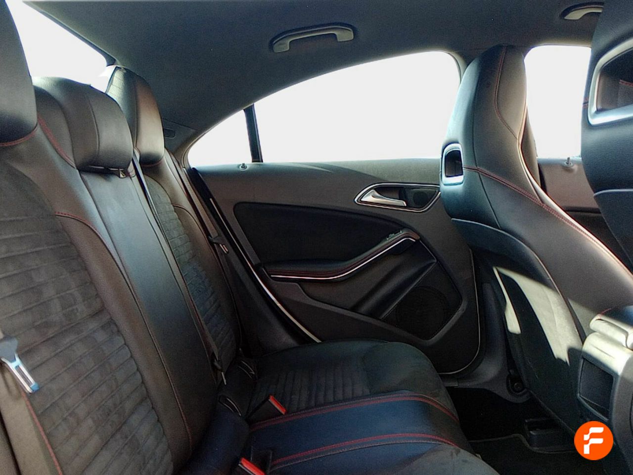 Foto Mercedes-Benz Clase CLA 12