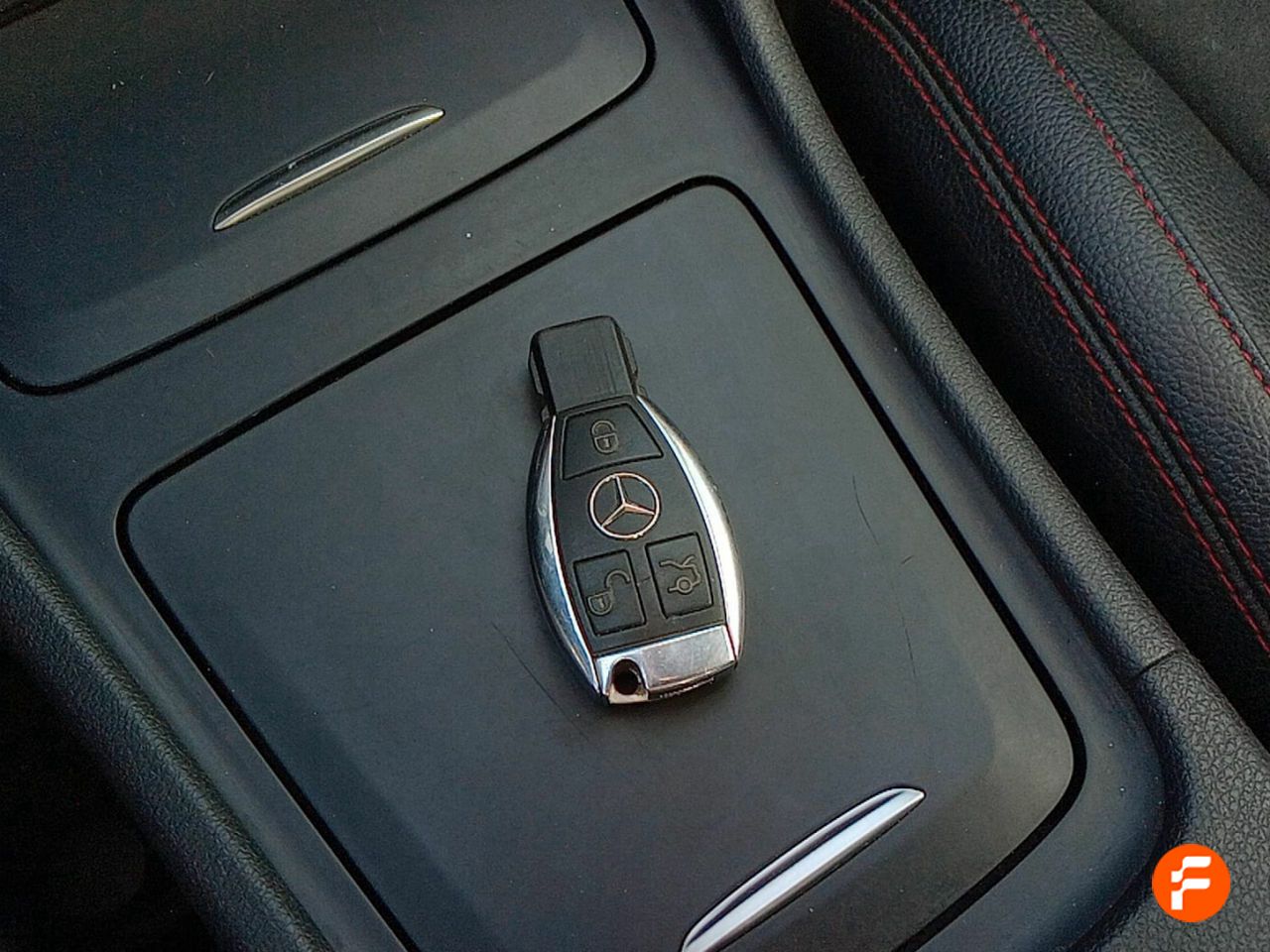 Foto Mercedes-Benz Clase CLA 23
