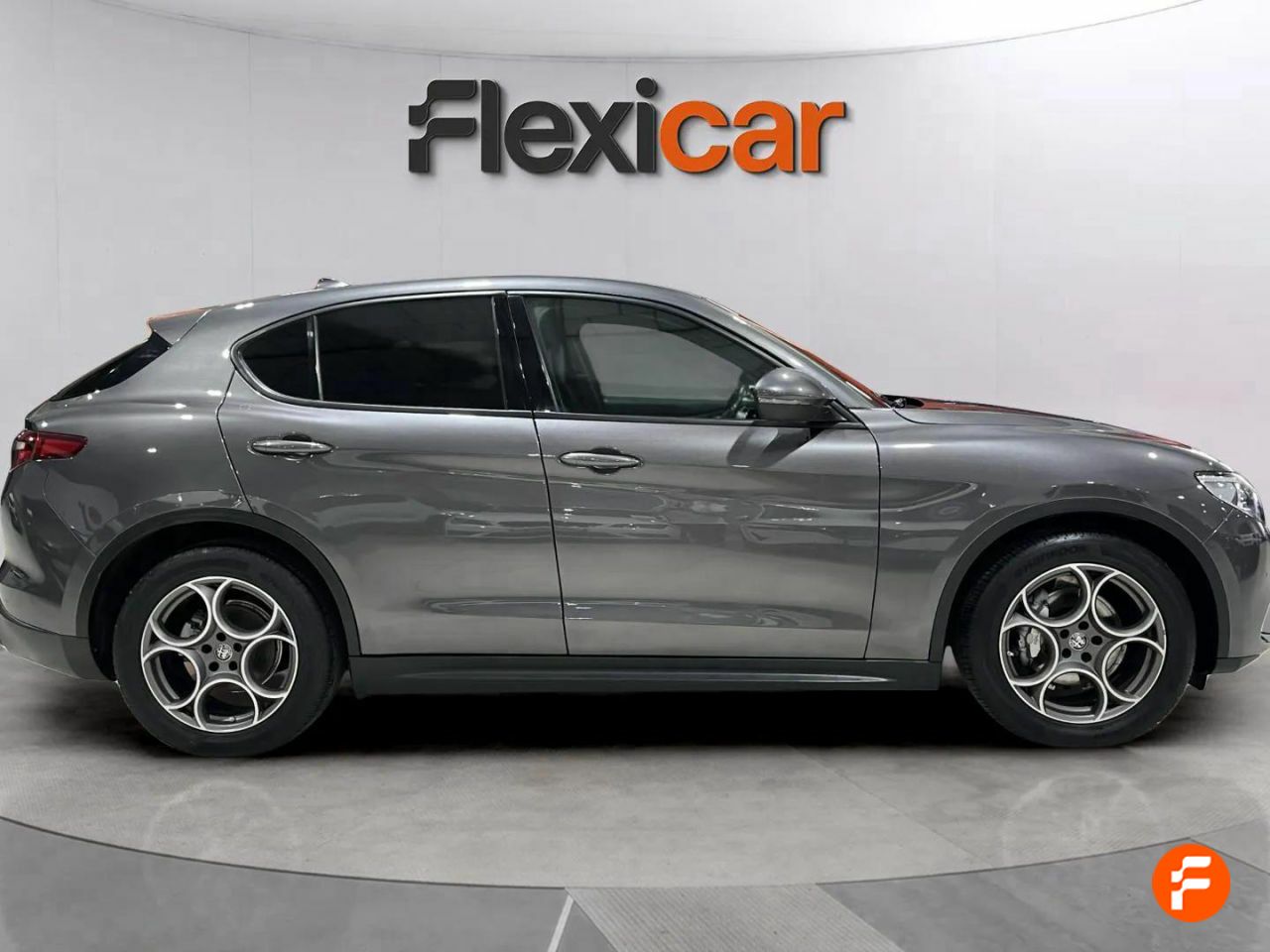 Foto Alfa Romeo Stelvio 5