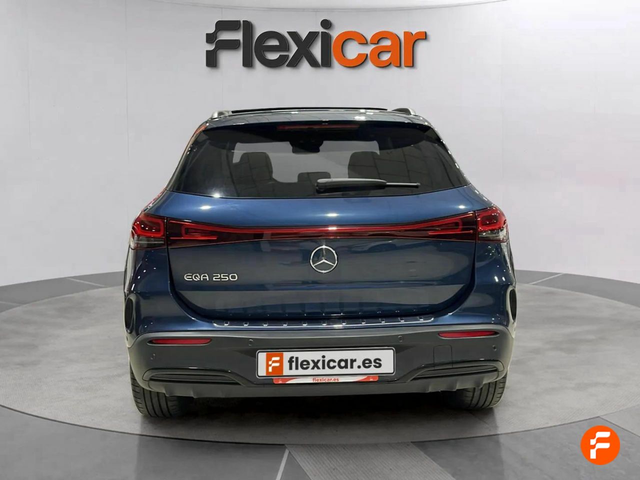 Foto Mercedes-Benz EQA 8