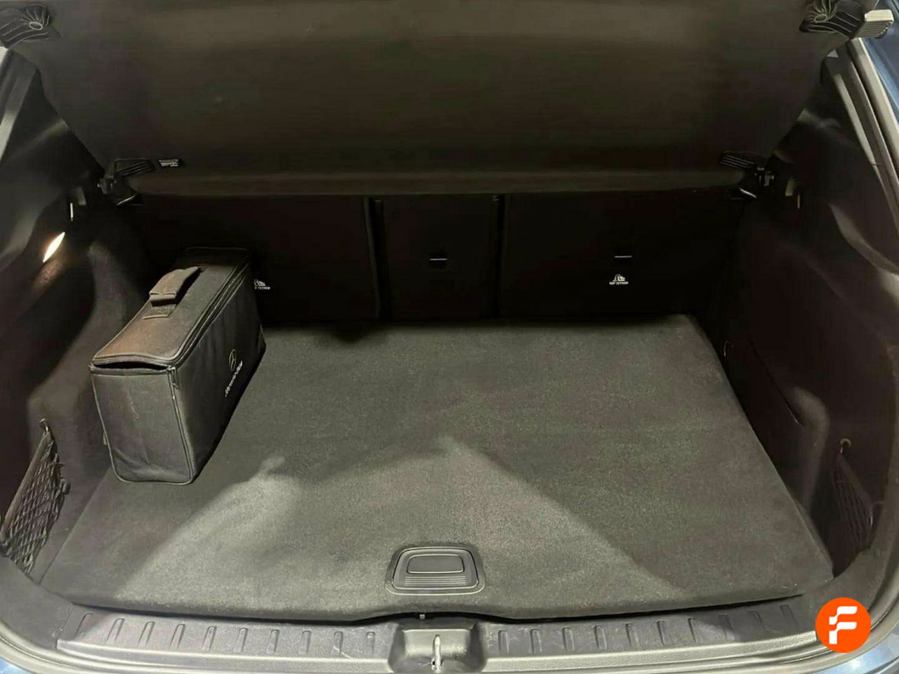 Foto Mercedes-Benz EQA 10