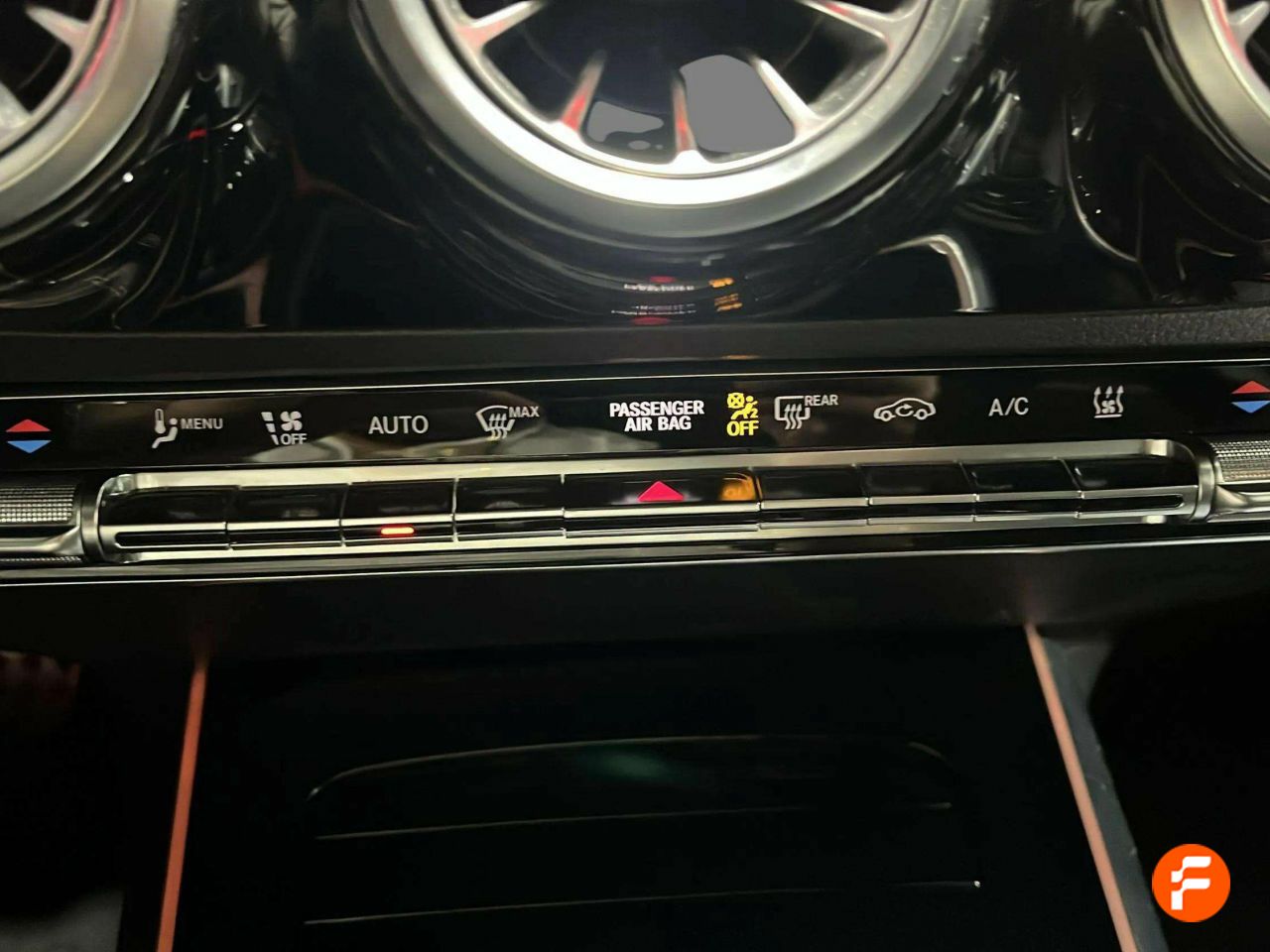 Foto Mercedes-Benz EQA 28