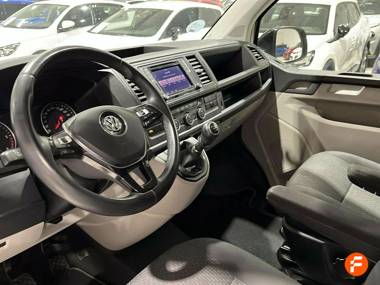 Foto Volkswagen Caravelle 11