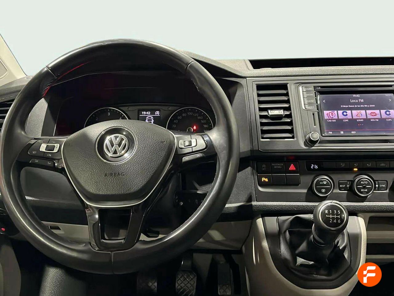 Foto Volkswagen Caravelle 29