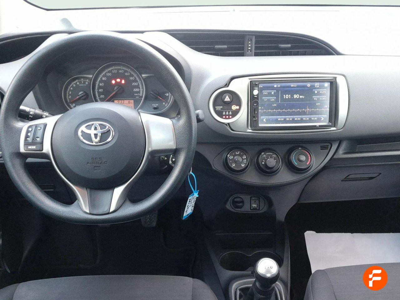 Foto Toyota Yaris 10