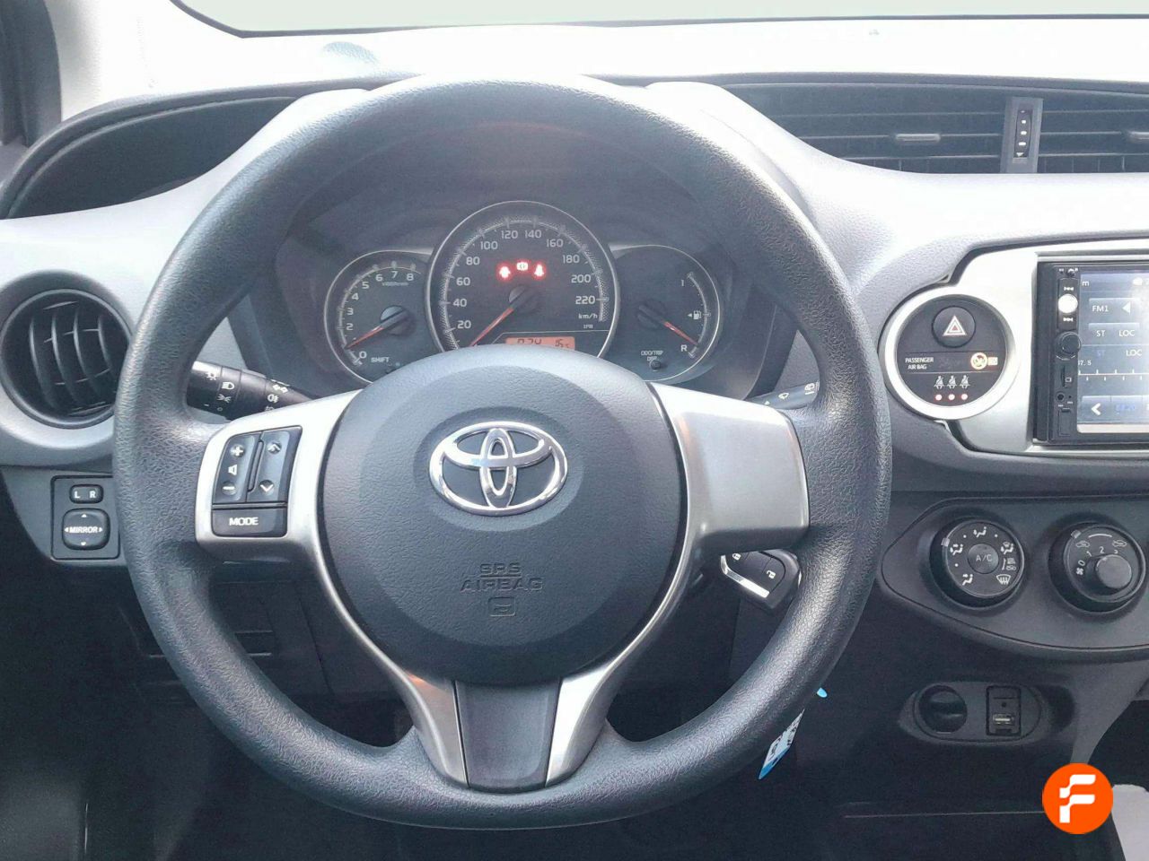 Foto Toyota Yaris 12