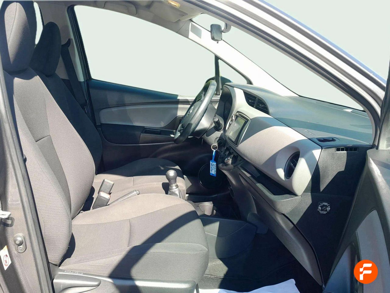 Foto Toyota Yaris 14