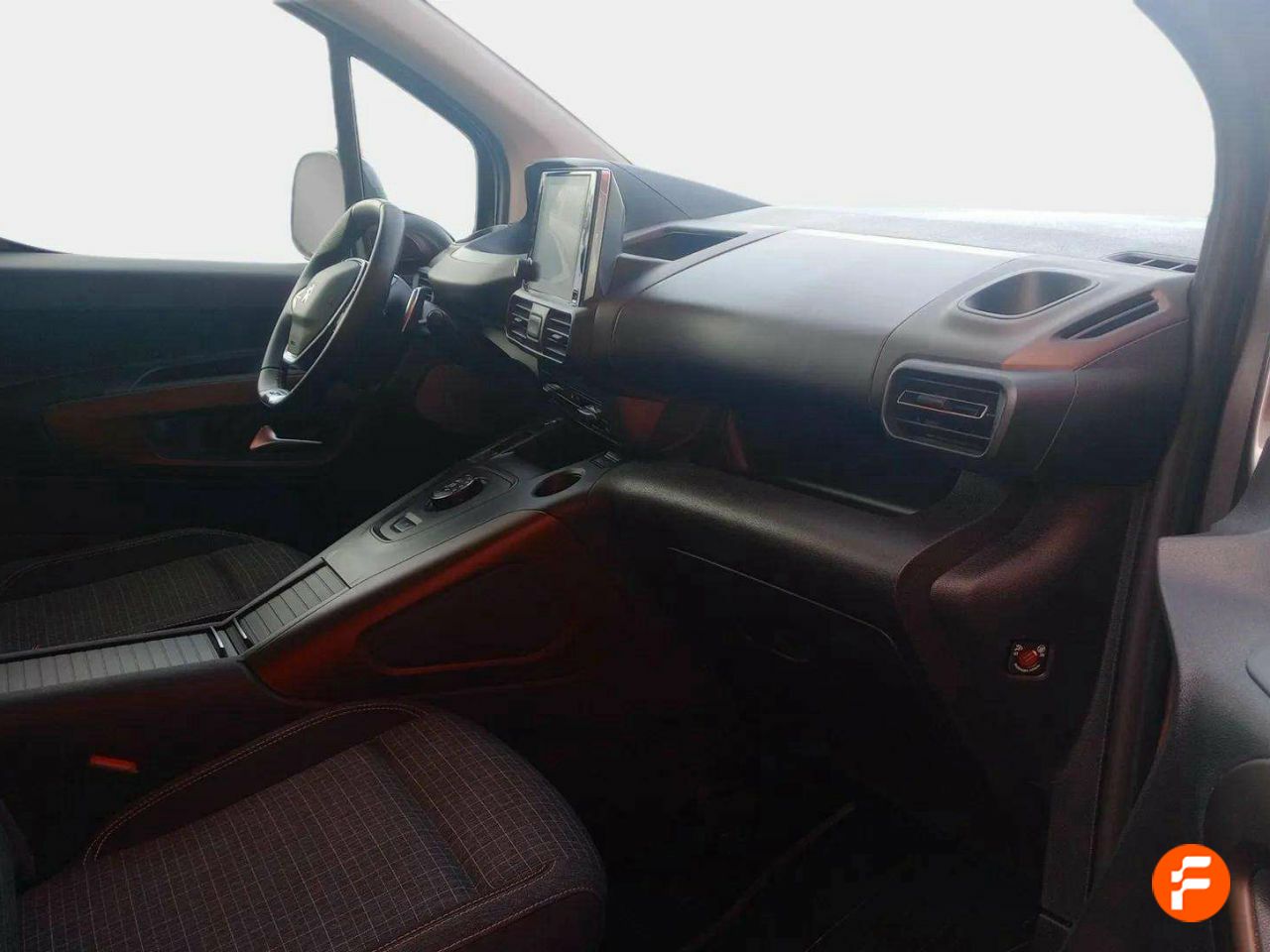 Foto Peugeot Rifter 10