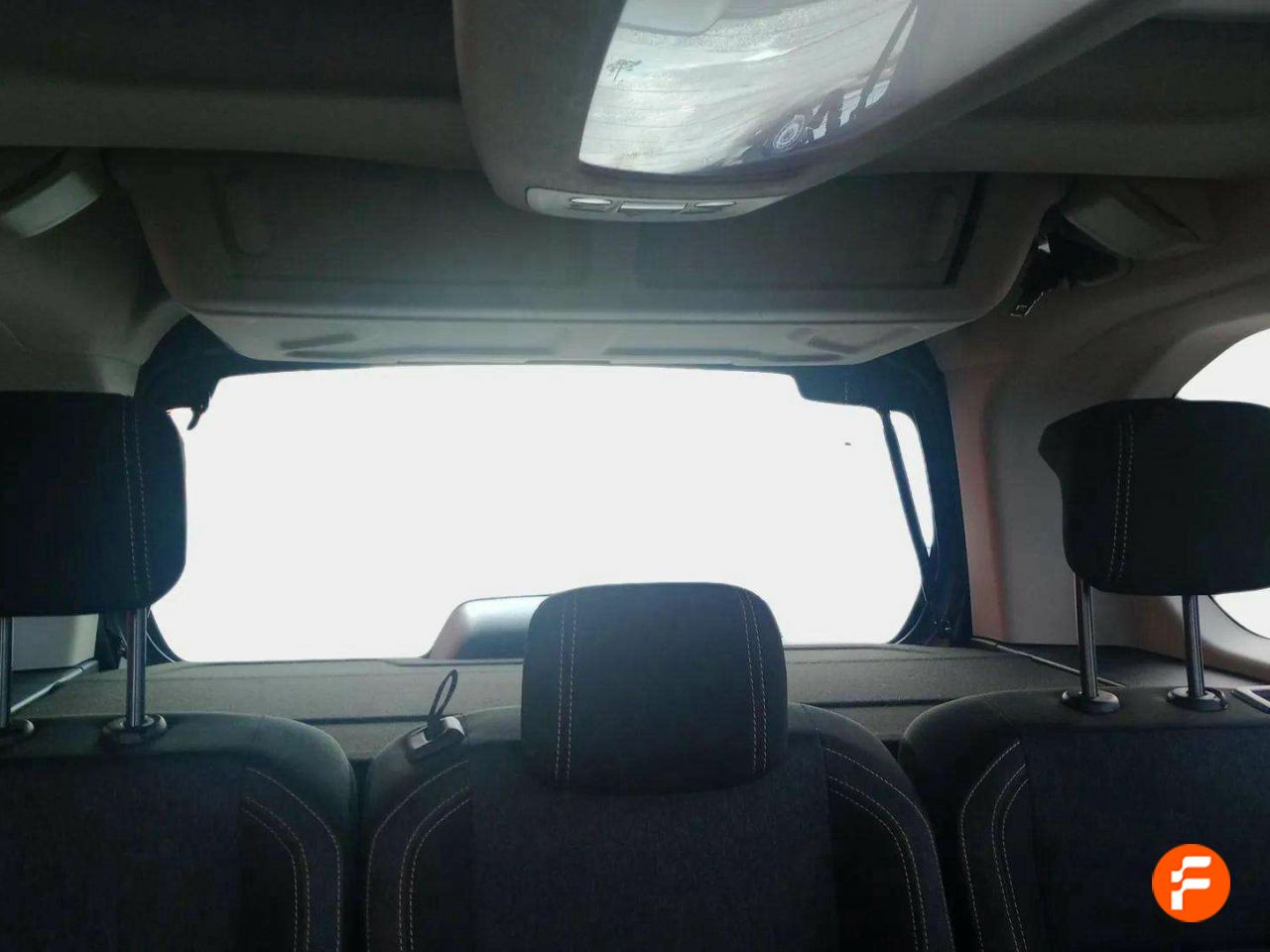 Foto Peugeot Rifter 12