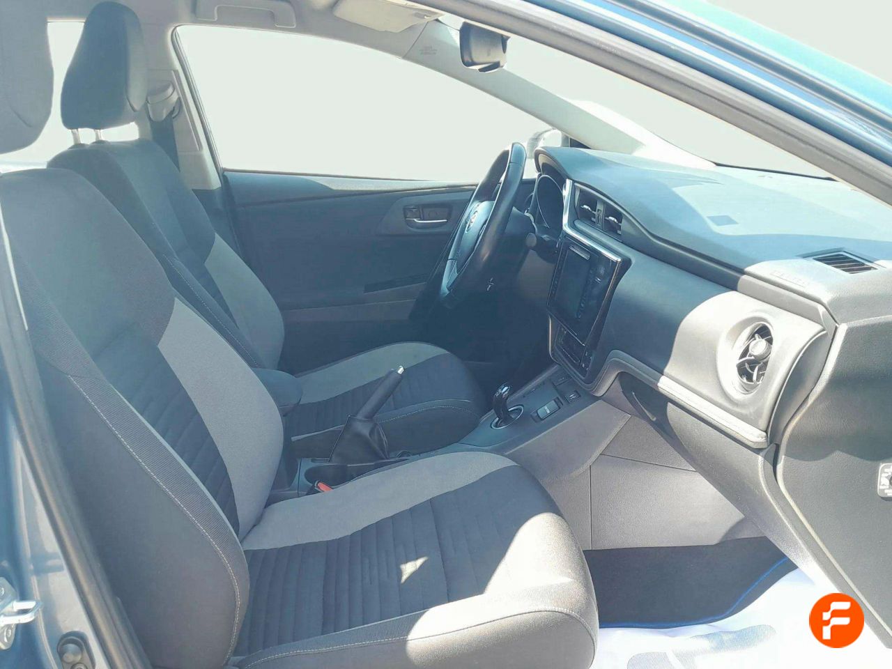 Foto Toyota Auris 15