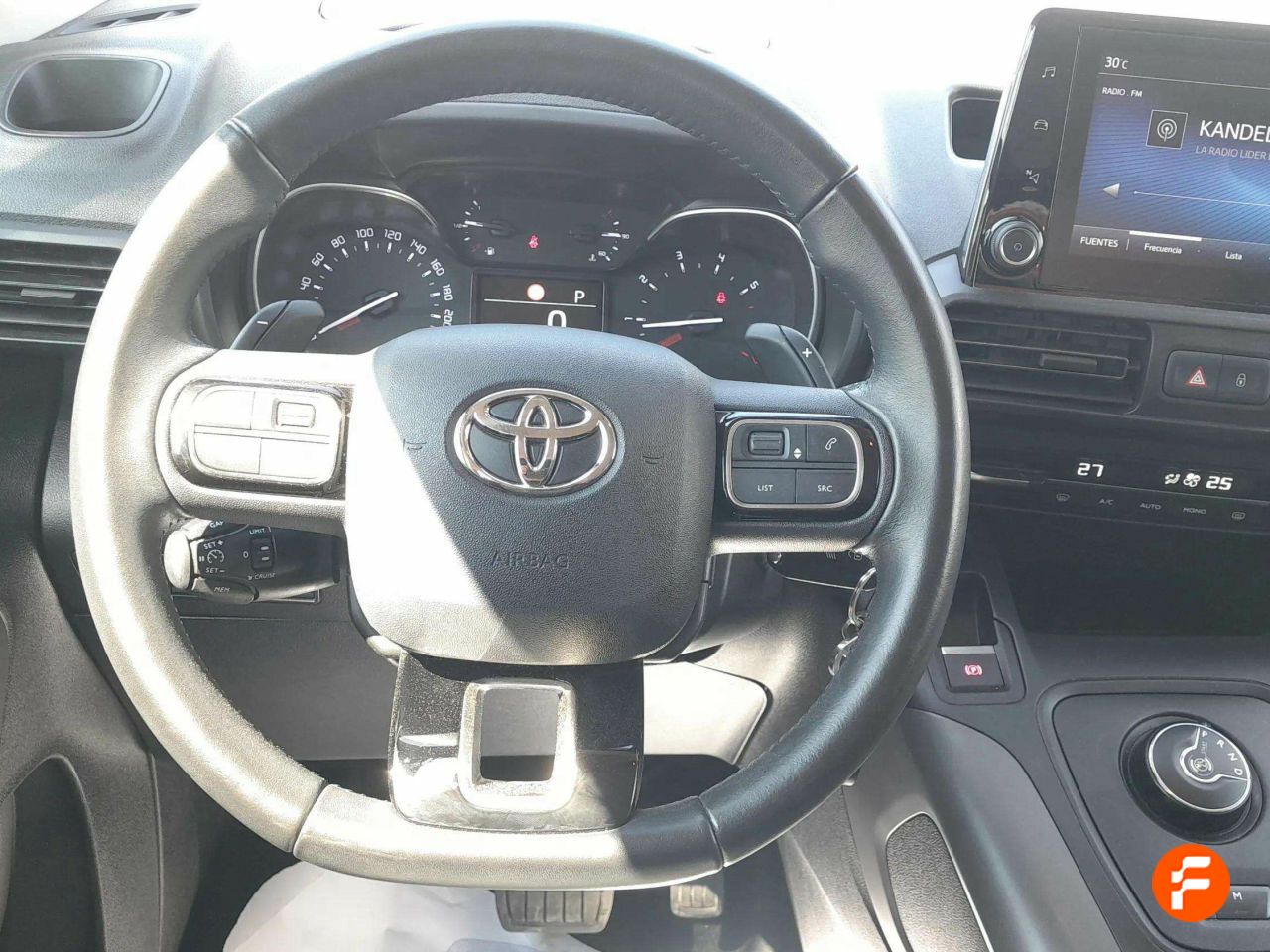 Foto Toyota Proace 13