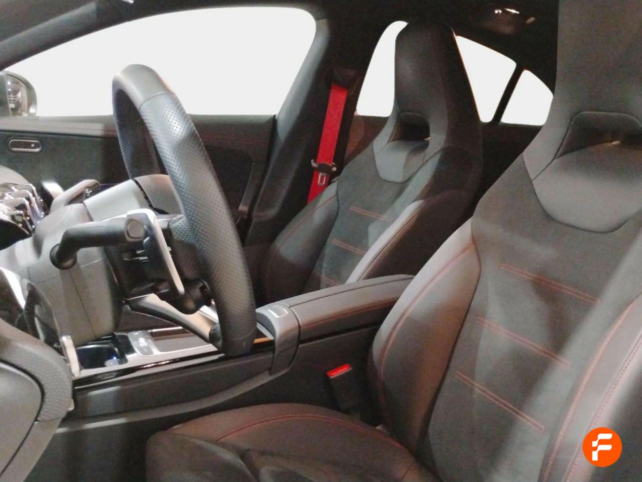 Foto Mercedes-Benz Clase CLA 10