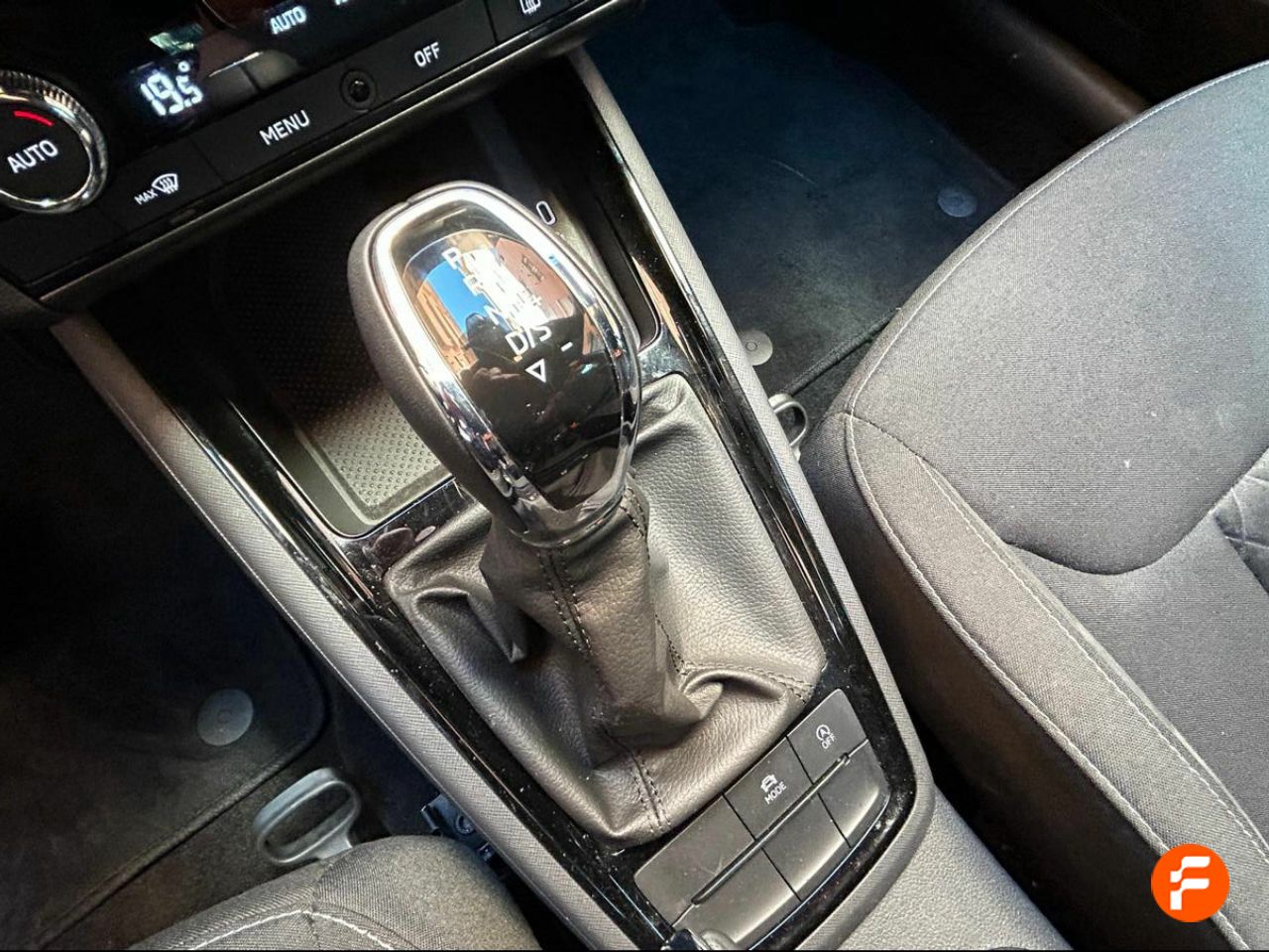 Foto Skoda Scala 12