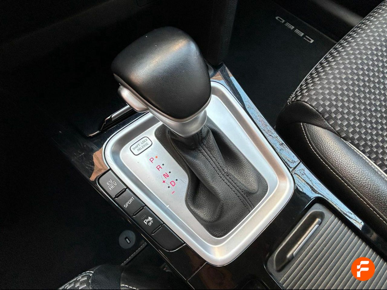 Foto Kia Ceed 12