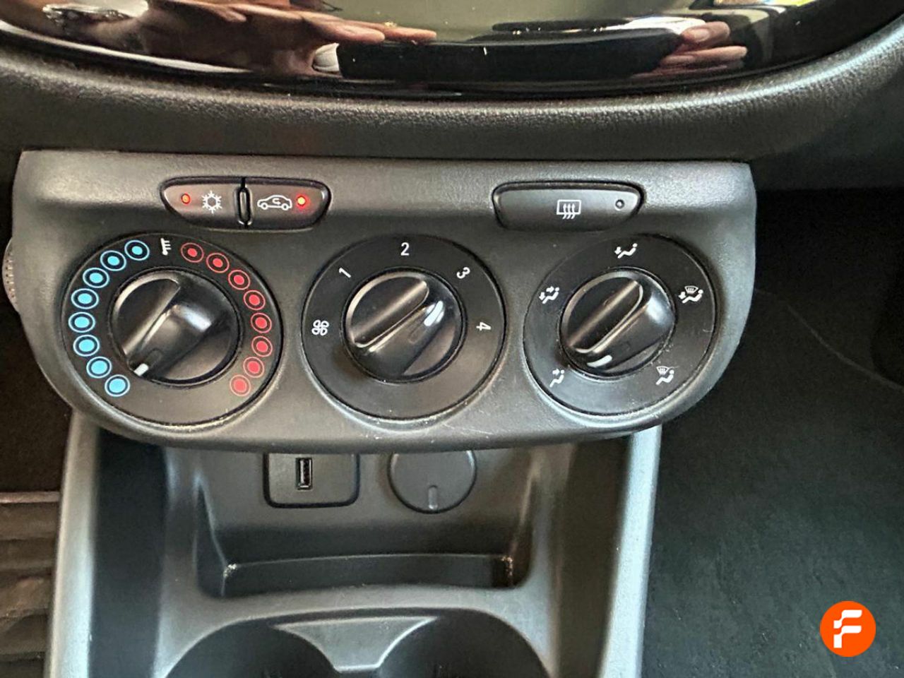 Foto Opel Corsa 14