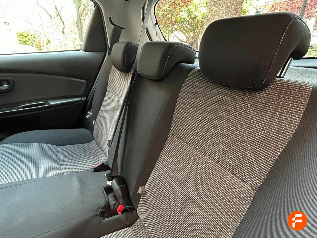 Foto Toyota Yaris 8