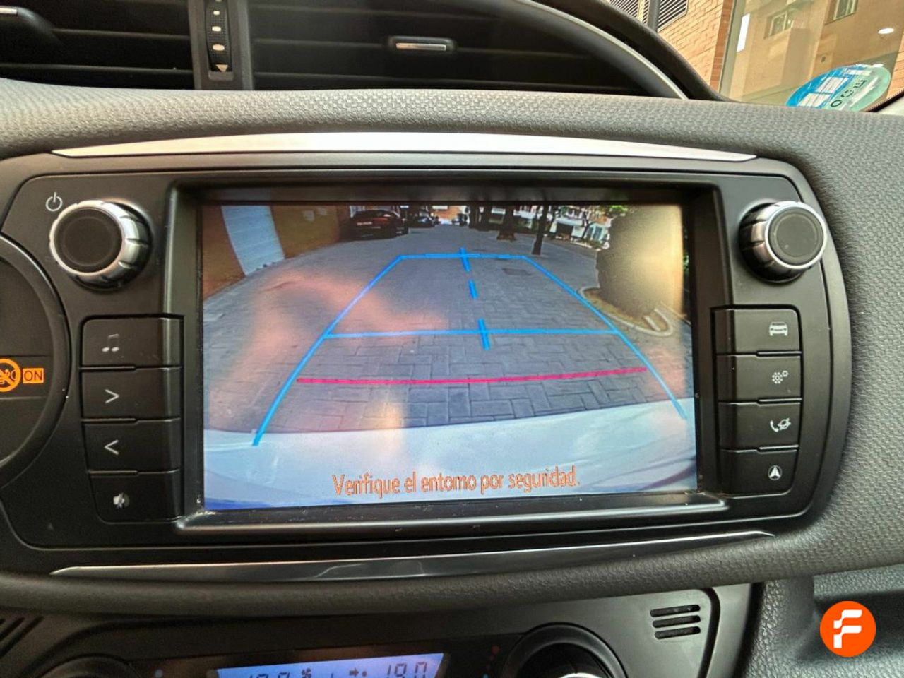 Foto Toyota Yaris 15