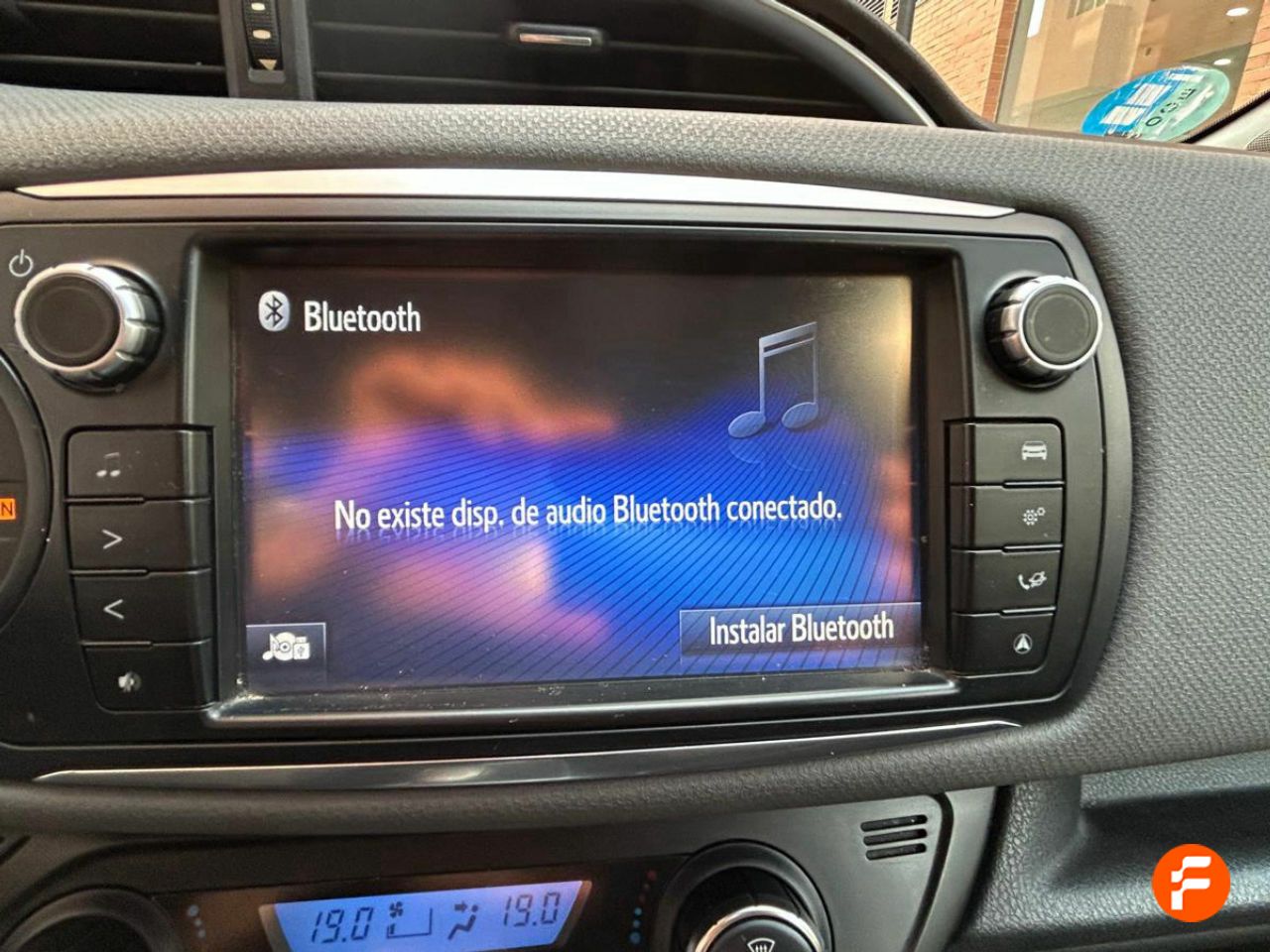 Foto Toyota Yaris 16
