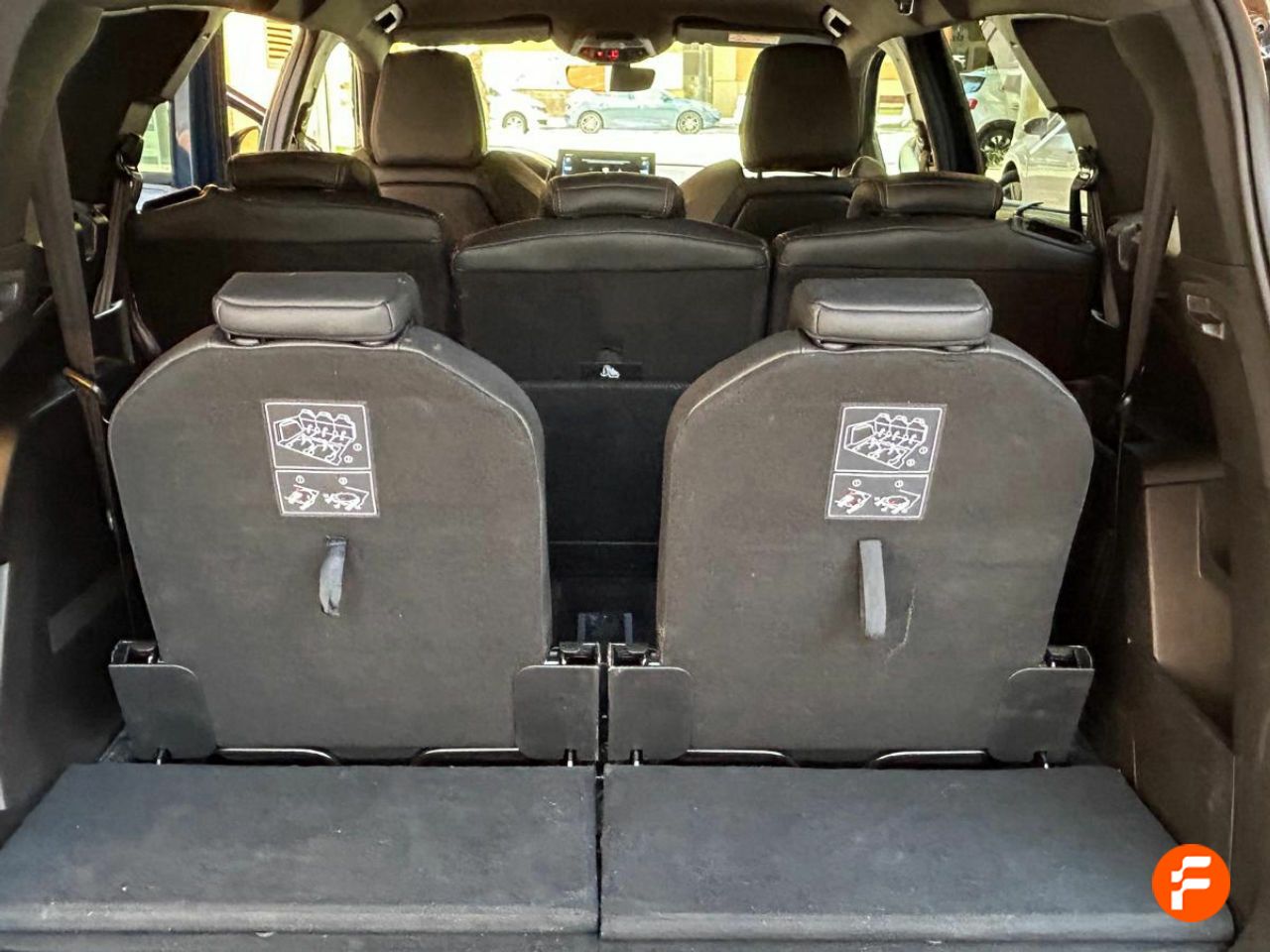 Foto Peugeot 5008 30