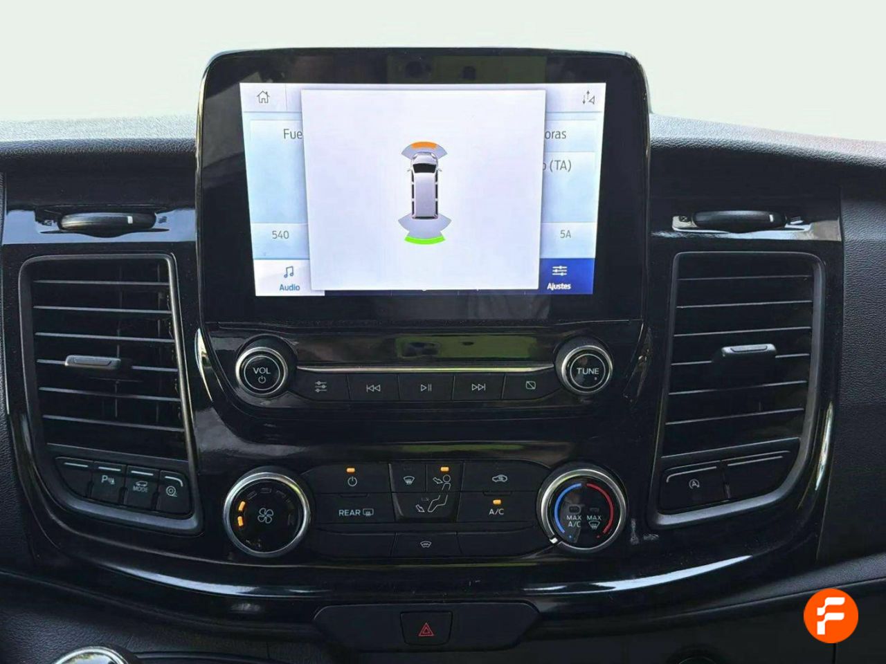 Foto Ford Tourneo Custom 18
