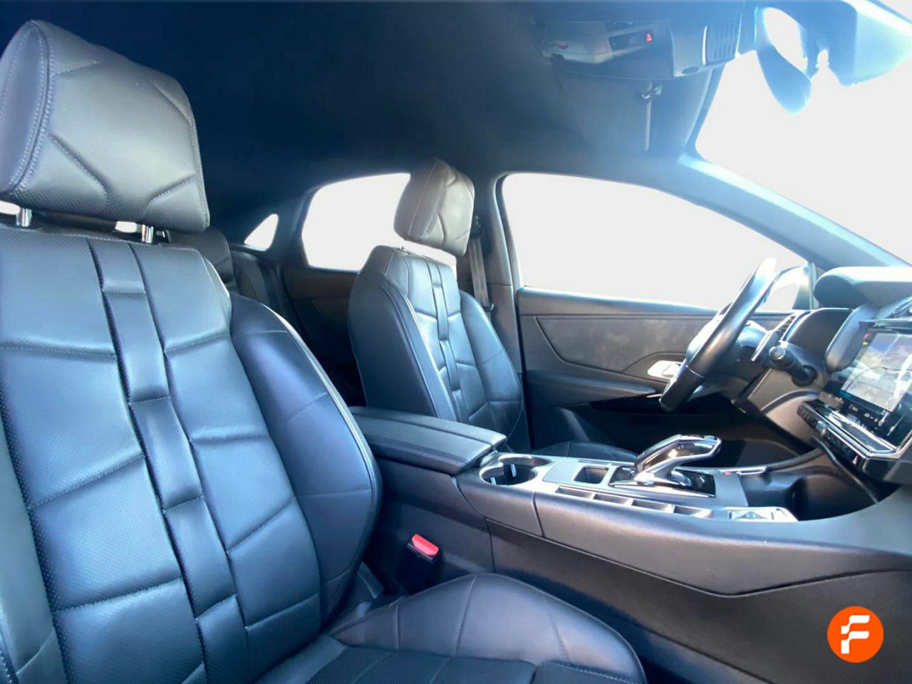 Foto DS Automobiles DS 7 17