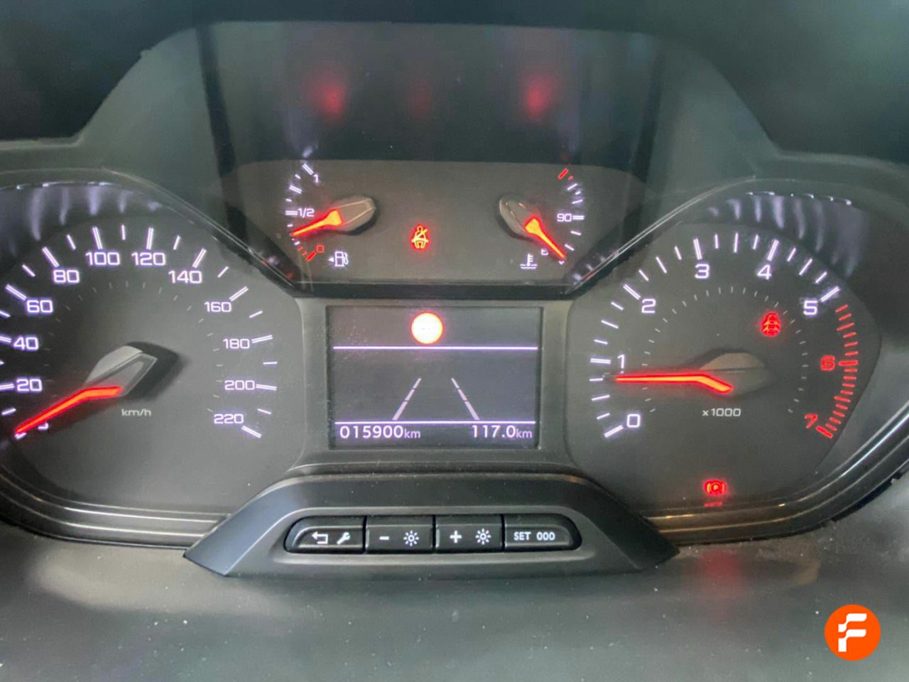 Foto Peugeot Rifter 10