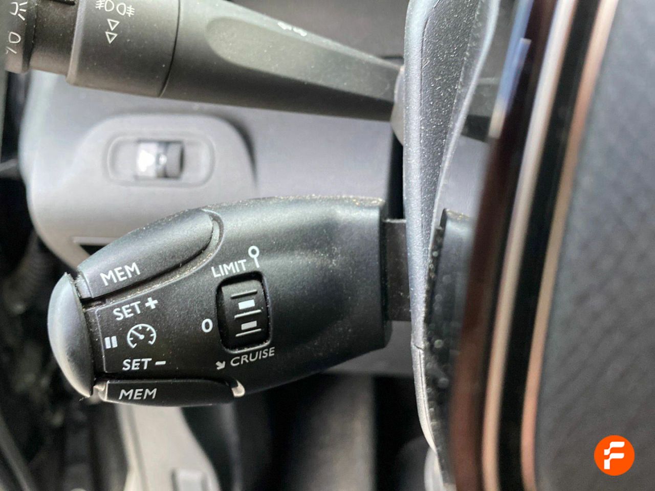 Foto Peugeot Rifter 14