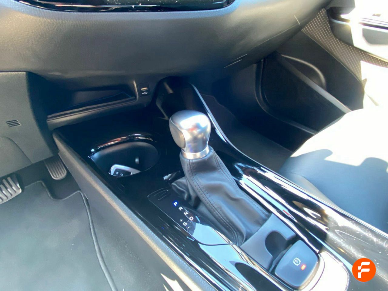 Foto Toyota C-HR 14
