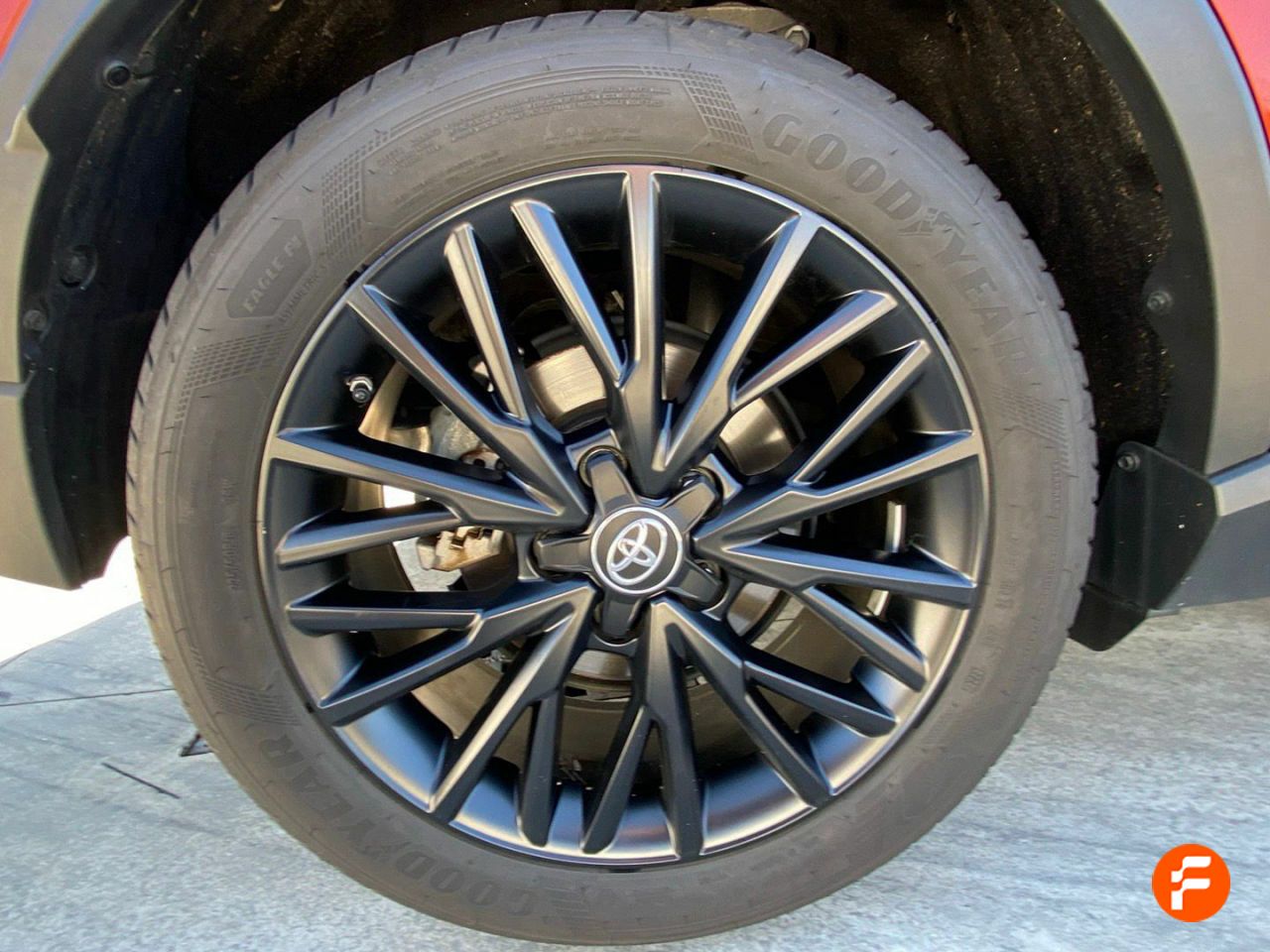 Foto Toyota C-HR 24