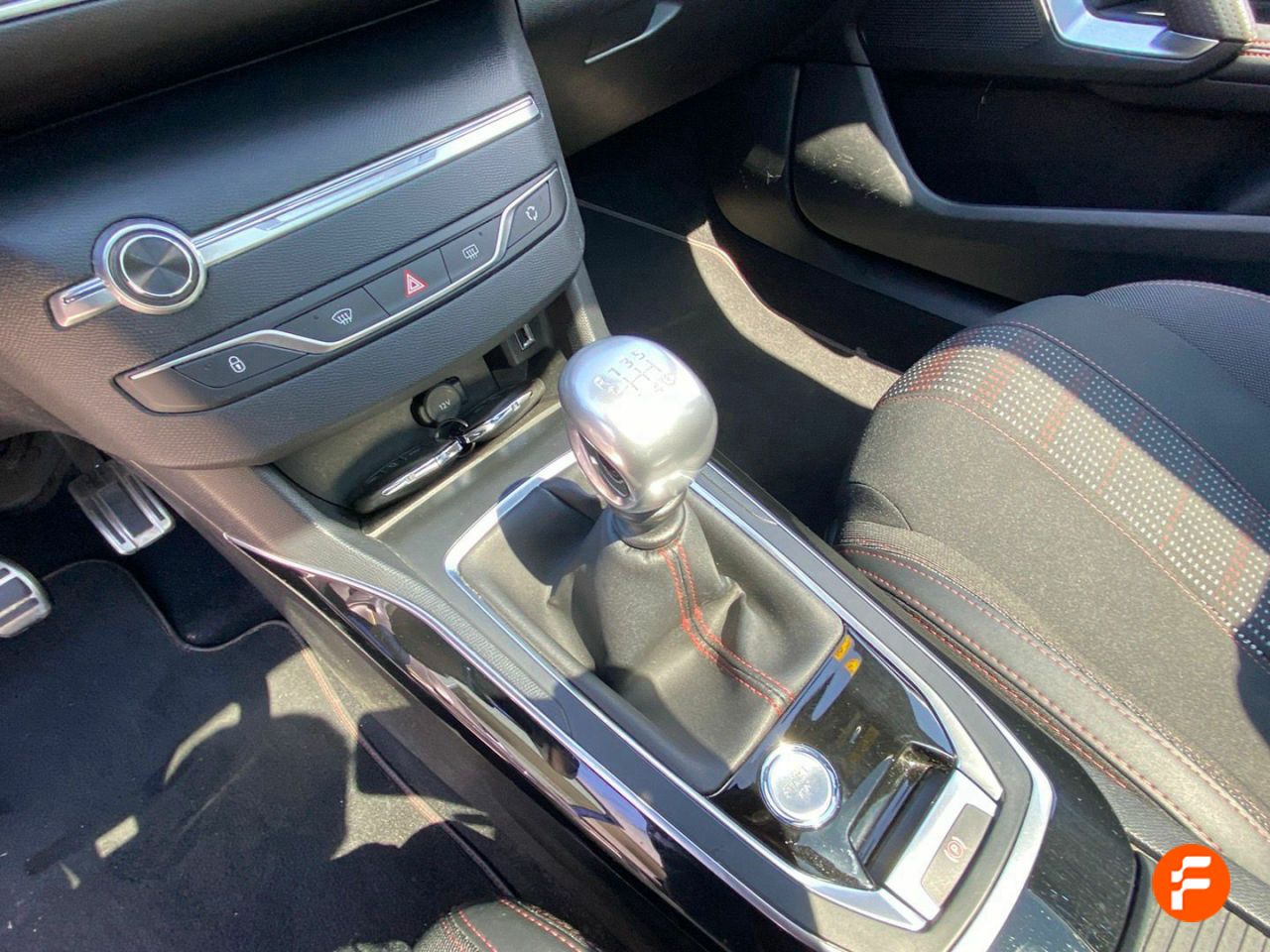 Foto Peugeot 308 16