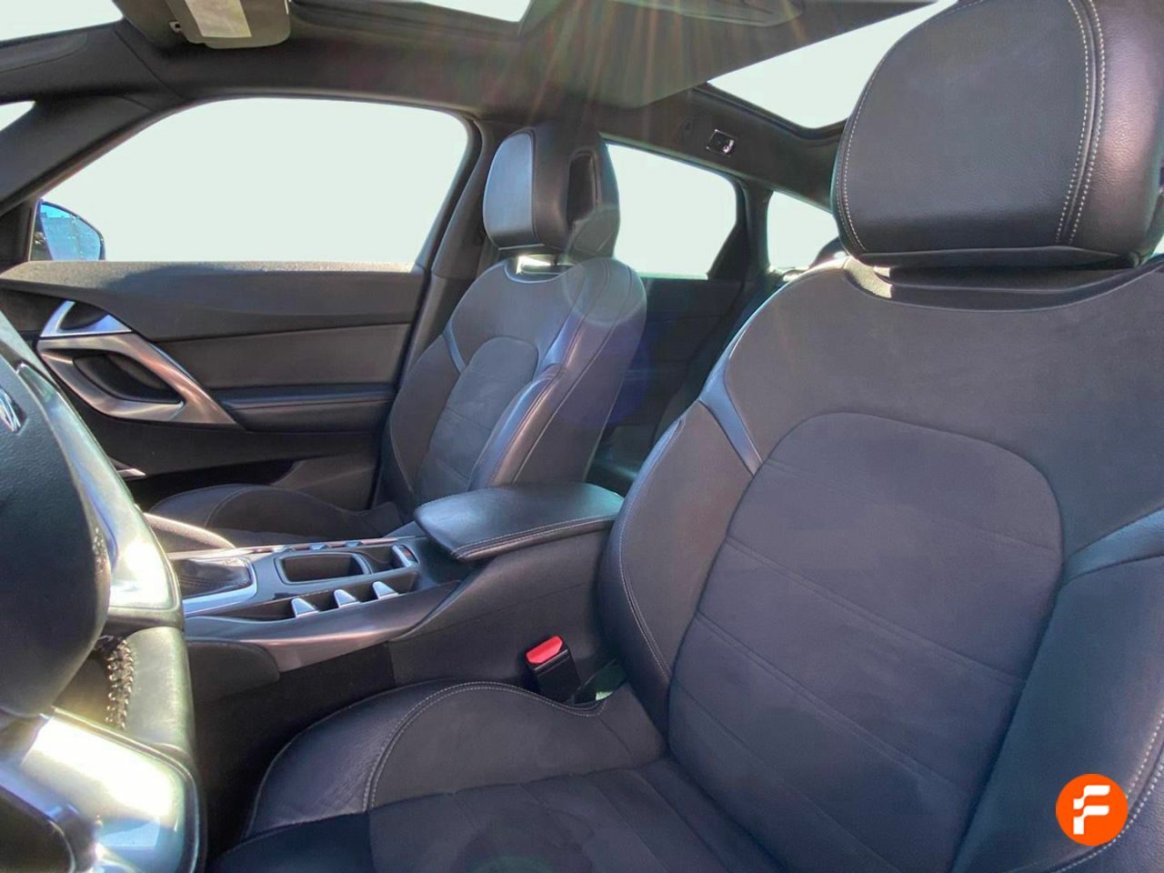 Foto DS Automobiles DS 5 18