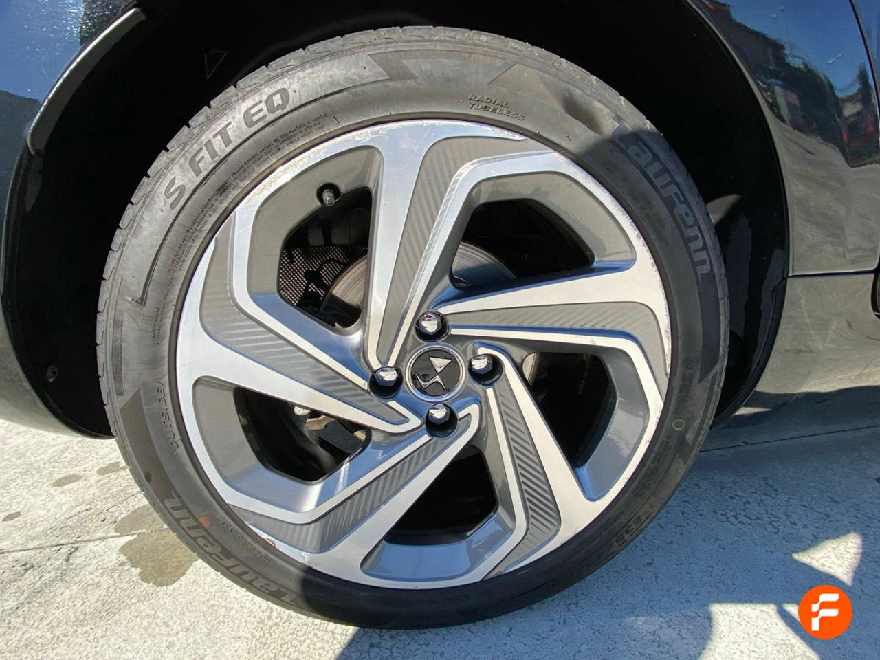 Foto DS Automobiles DS 5 27