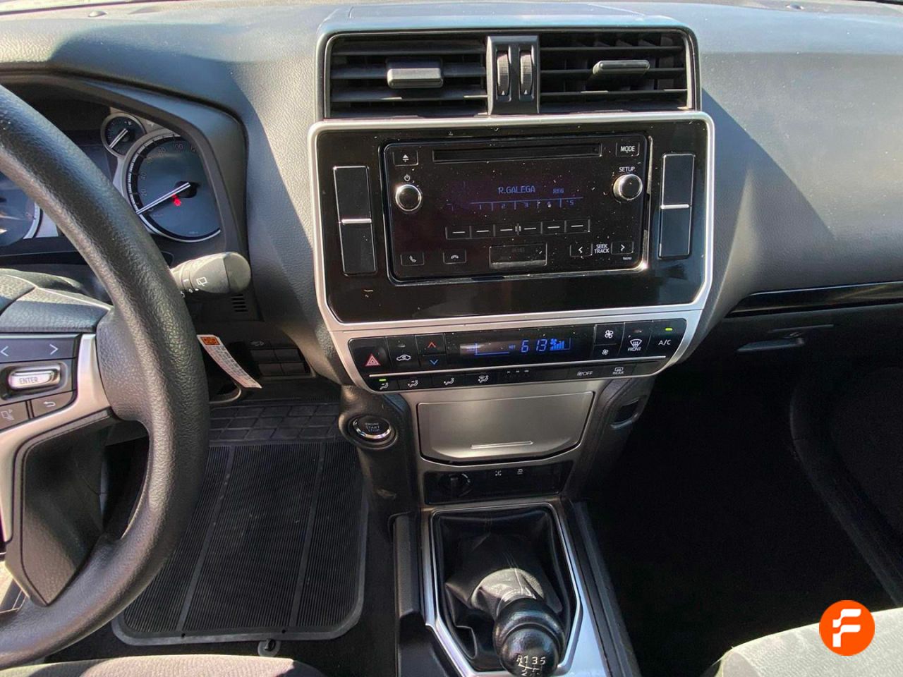 Foto Toyota Land Cruiser 13