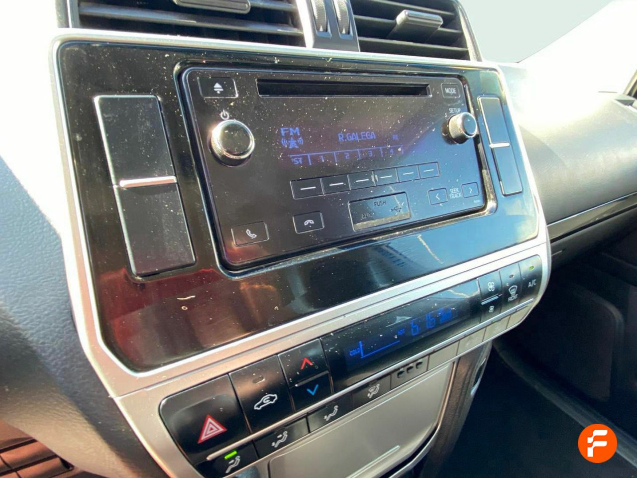 Foto Toyota Land Cruiser 14