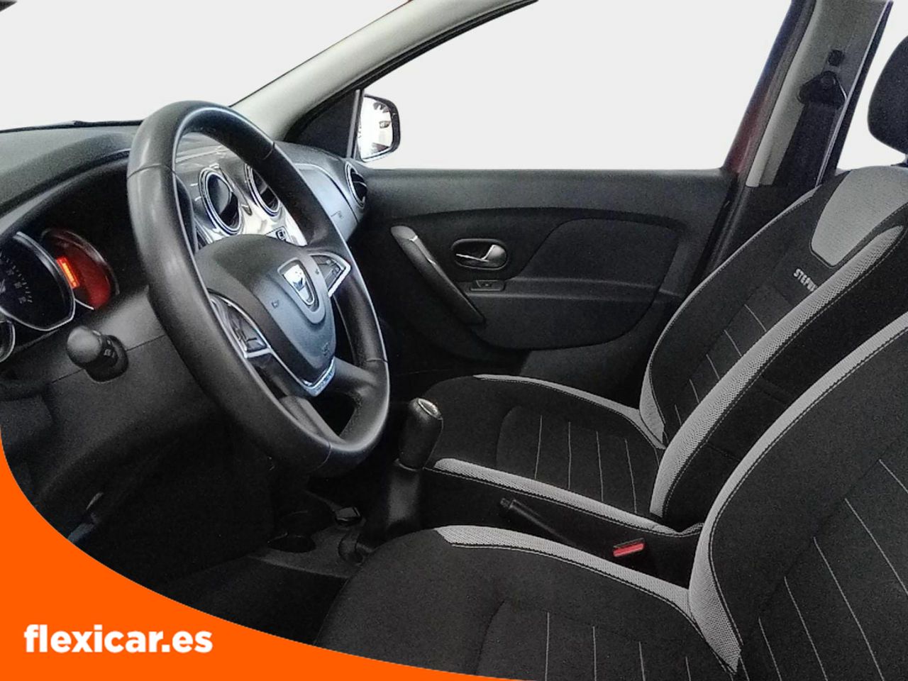 Foto Dacia Sandero 15