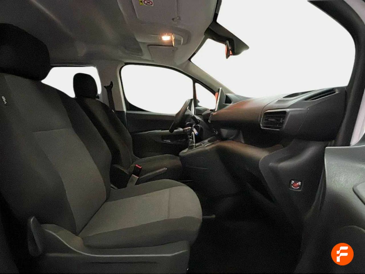 Foto Peugeot Rifter 14