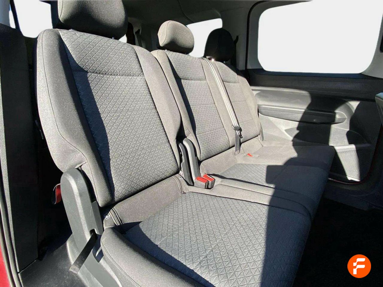 Foto Ford Tourneo Connect 15