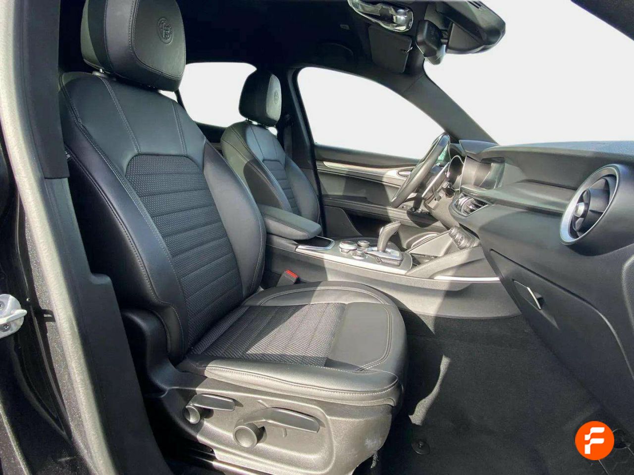 Foto Alfa Romeo Stelvio 14