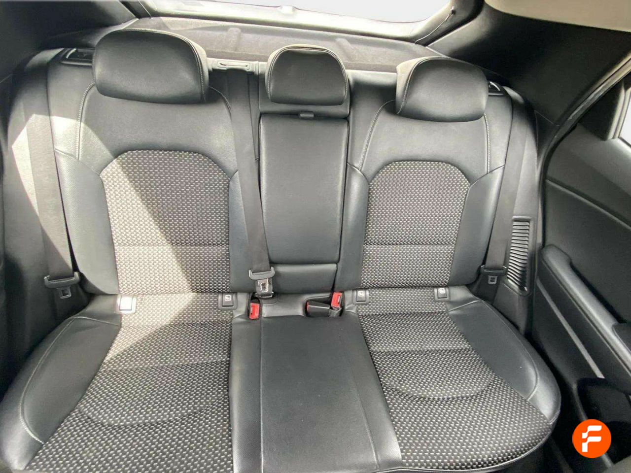 Foto Kia XCeed 16