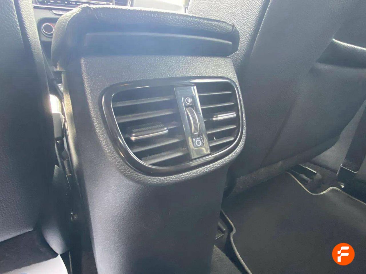 Foto Kia XCeed 21