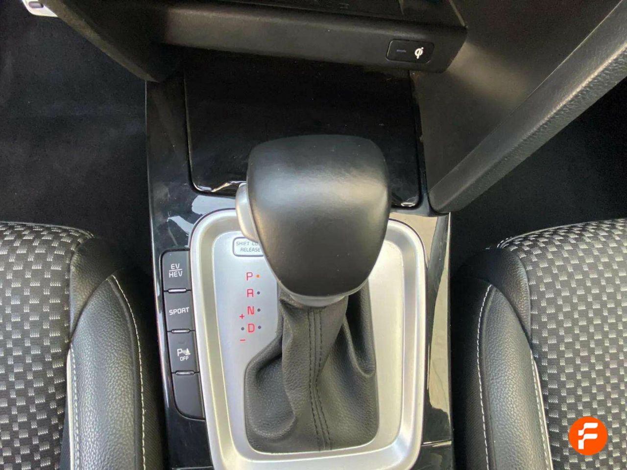 Foto Kia XCeed 25