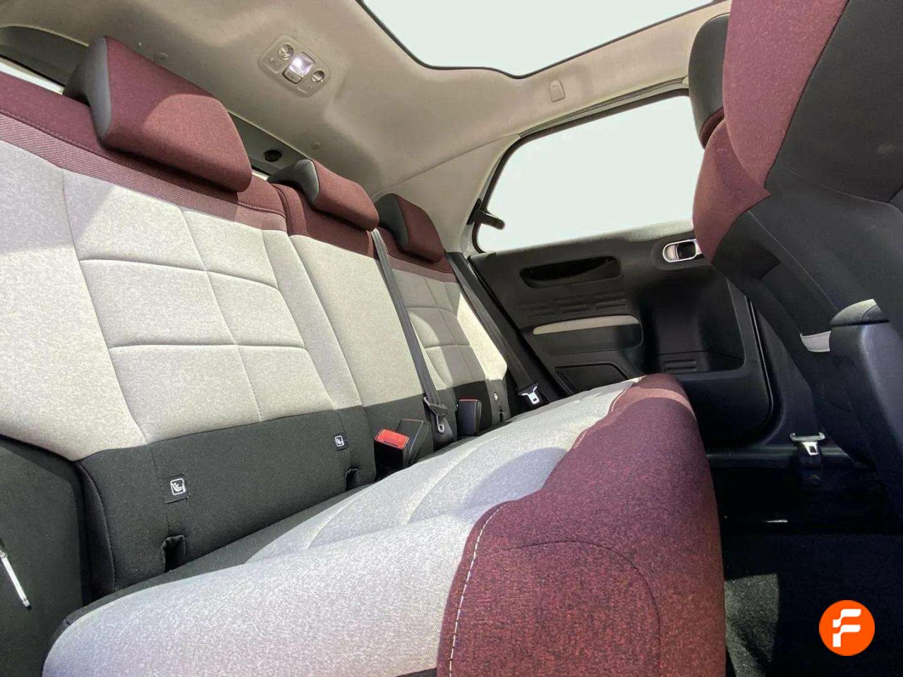 Foto Citroën C4 Cactus 15