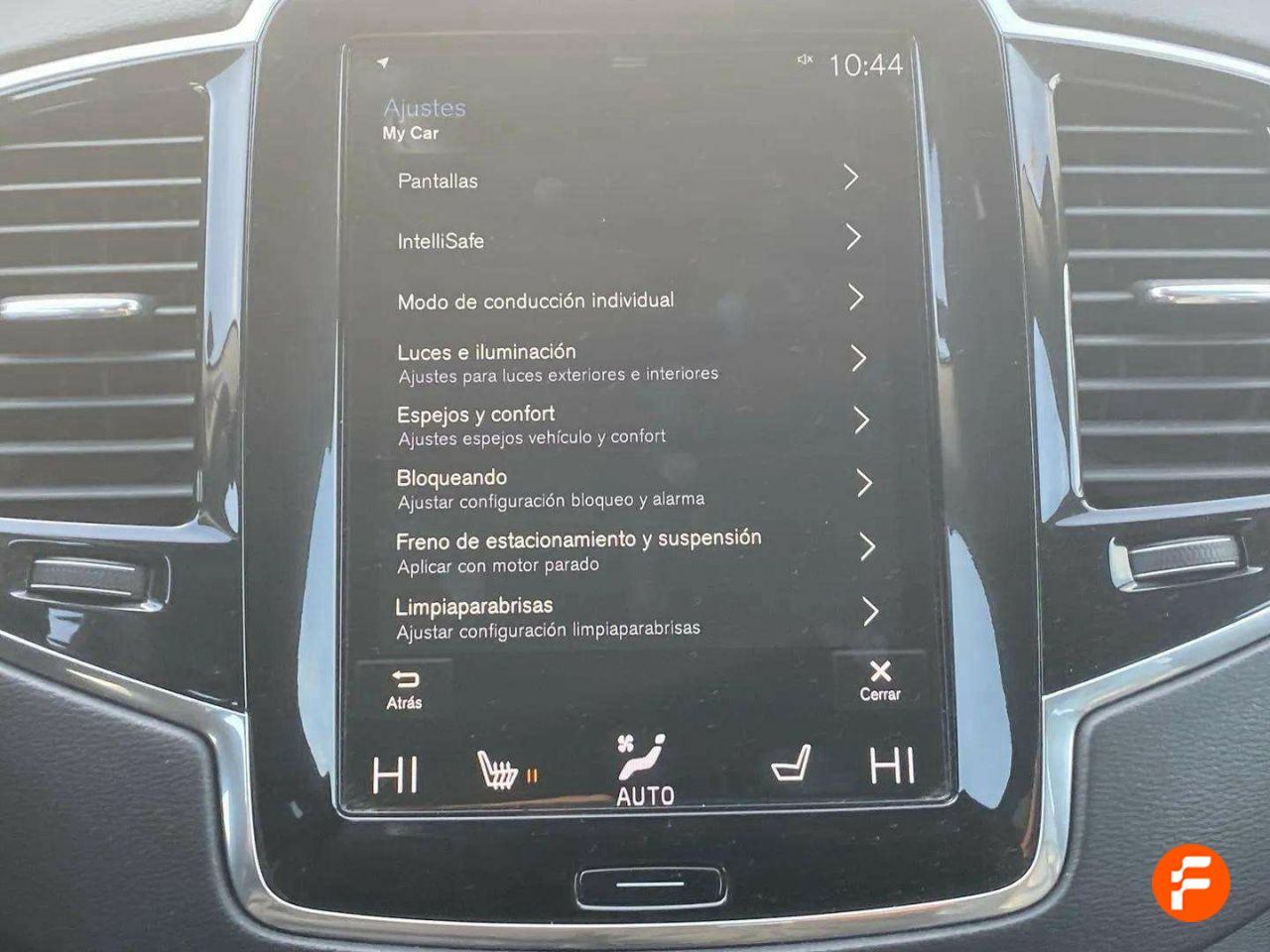 Foto Volvo XC90 24