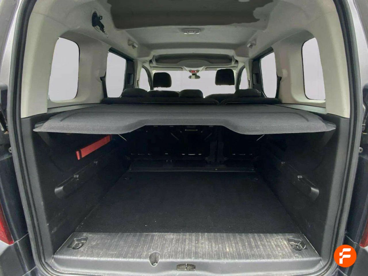 Foto Peugeot Rifter 10