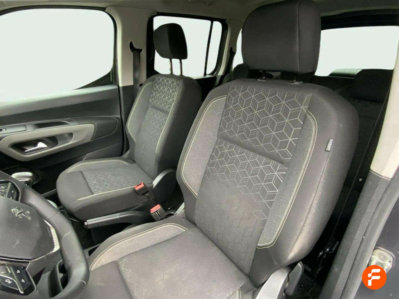 Foto Peugeot Rifter 11