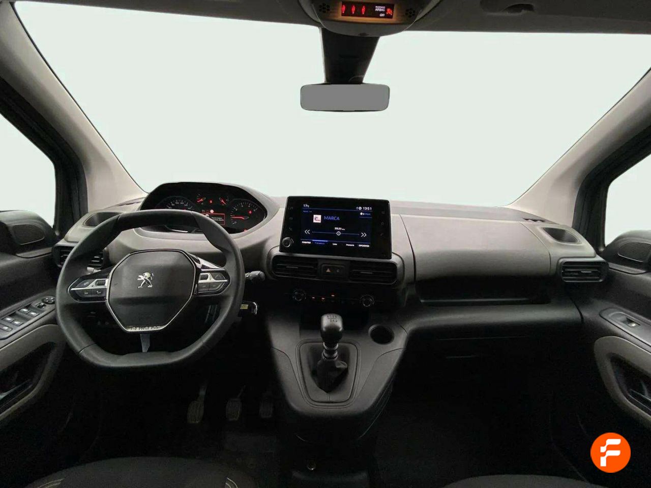 Foto Peugeot Rifter 12